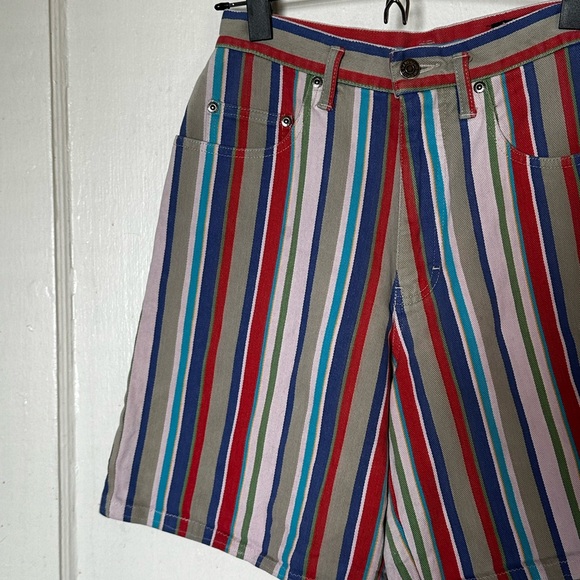 VINTAGE Eddie Bauer colorful striped high waisted shorts size 6 - Picture 1 of 4